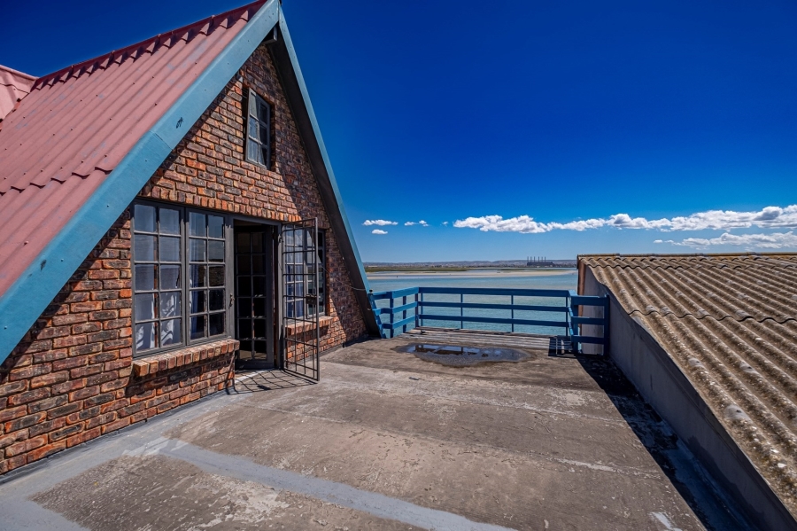 To Let 4 Bedroom Property for Rent in Amsterdamhoek Eastern Cape